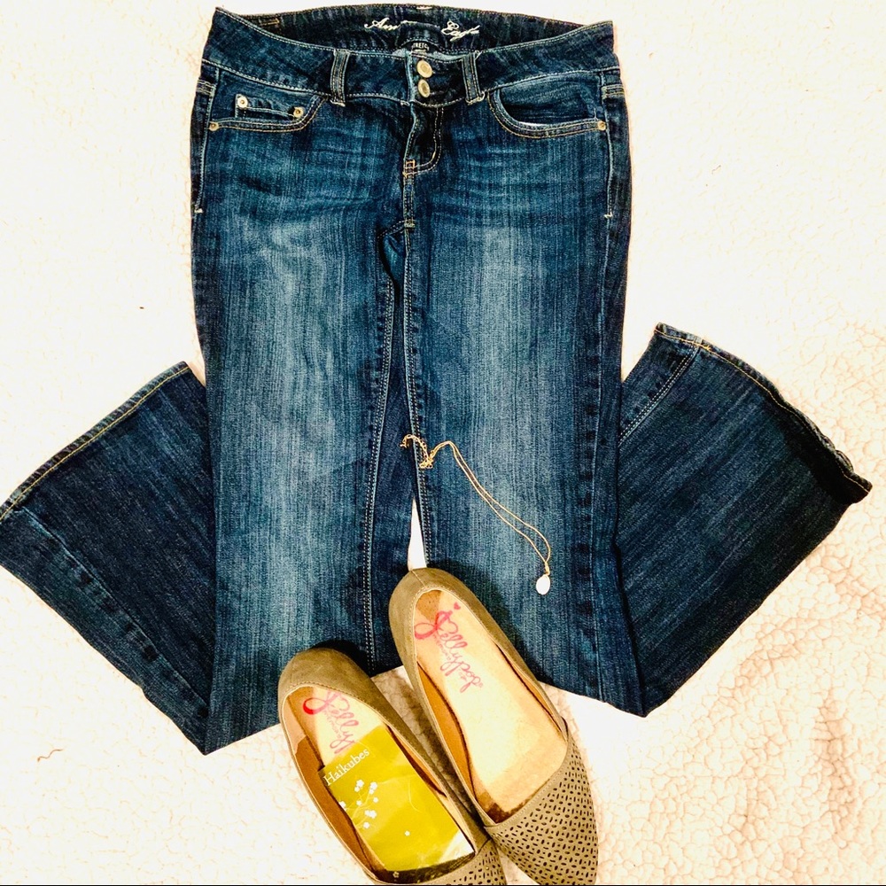 ‼️⚠️FINAL SALE American Eagle Size 2 Short  Jeans